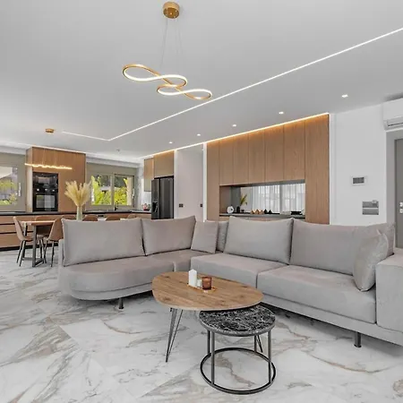 Stunning Anomera Villa