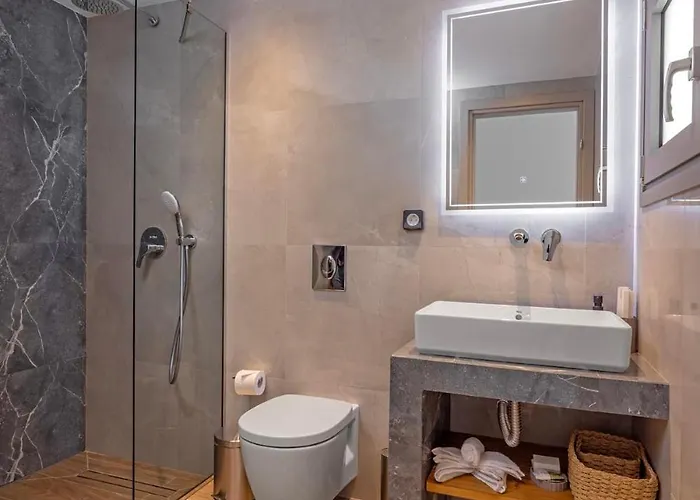 Stunning Anomera Willa